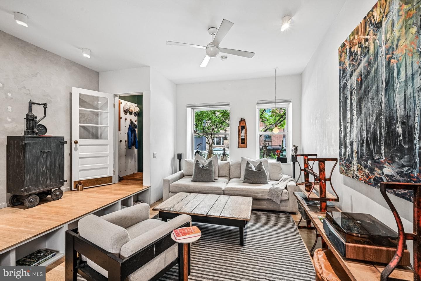 1719 Christian Street photo 6