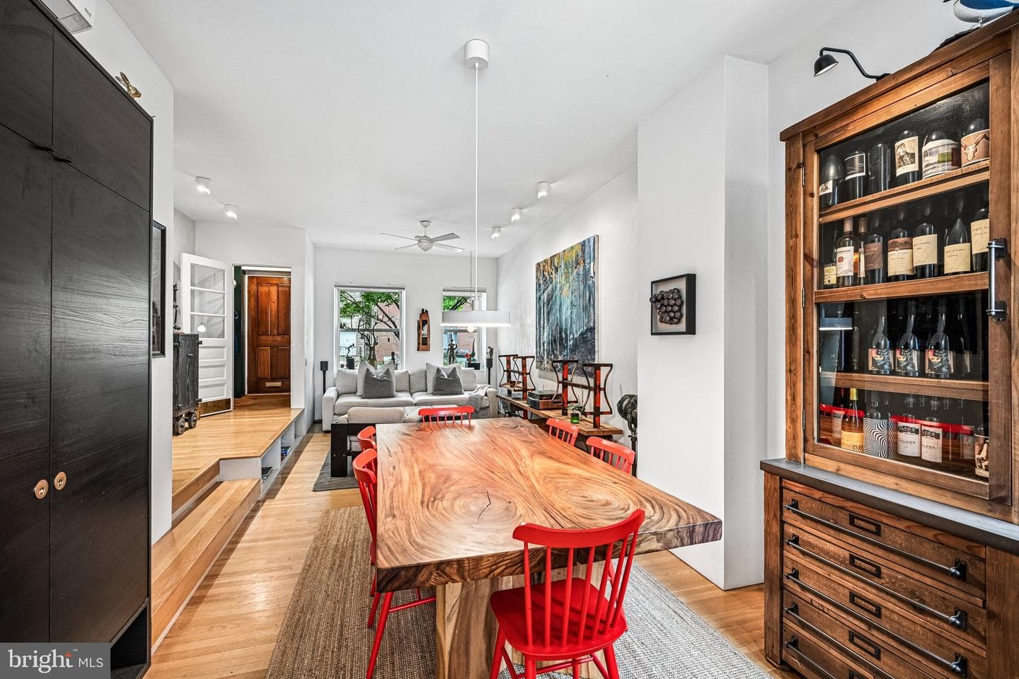 1719 Christian Street photo 8