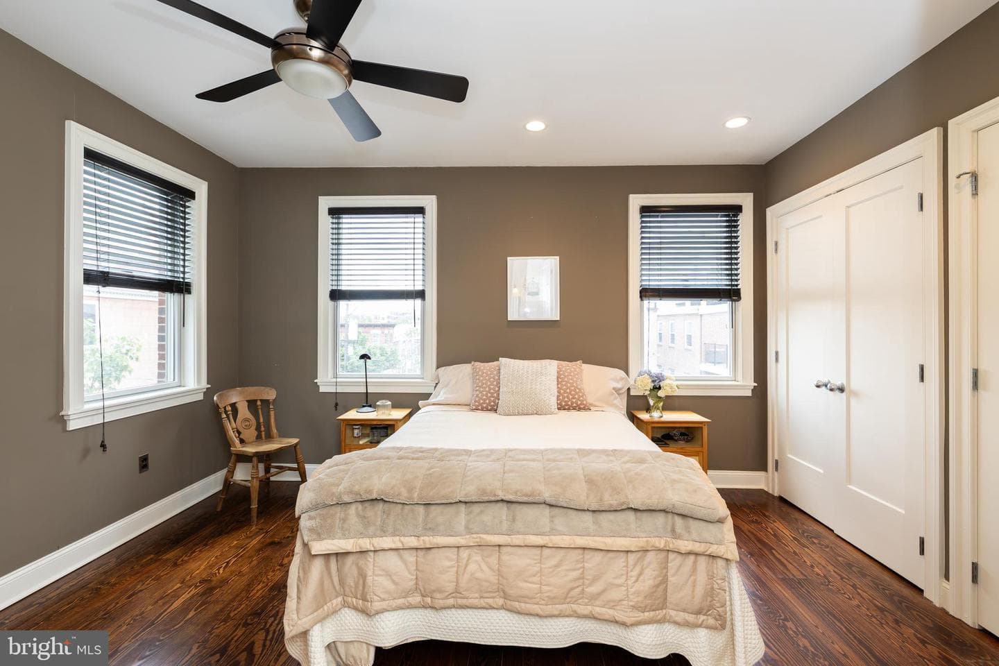 734 S Marvine St photo 23