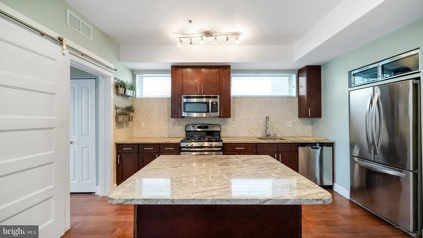 906 N 16th Street #3r photo 11