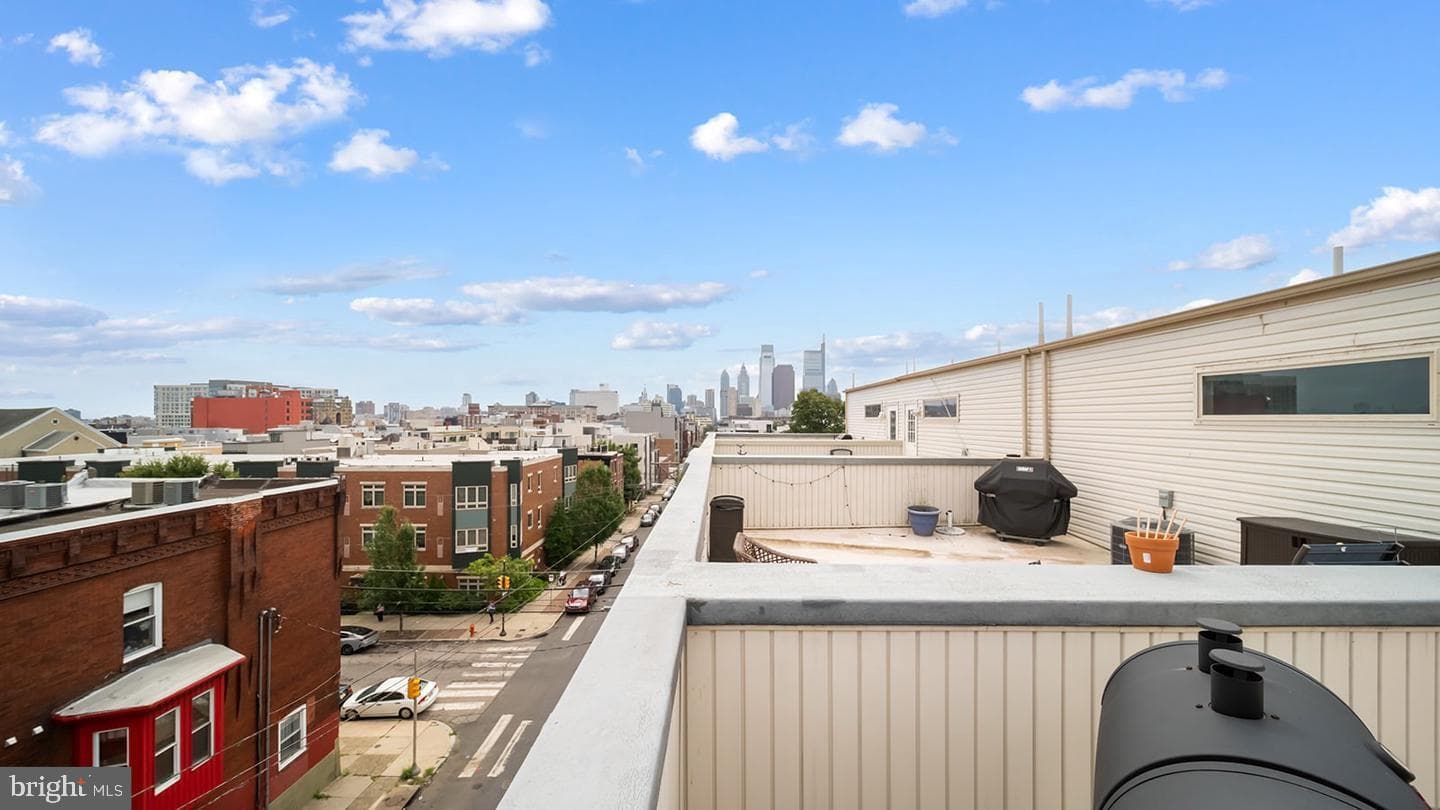 906 N 16th Street #3r photo 4