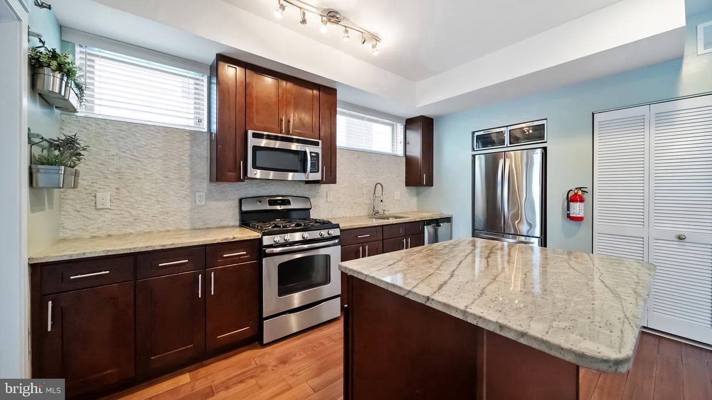 906 N 16th Street #3r photo 6
