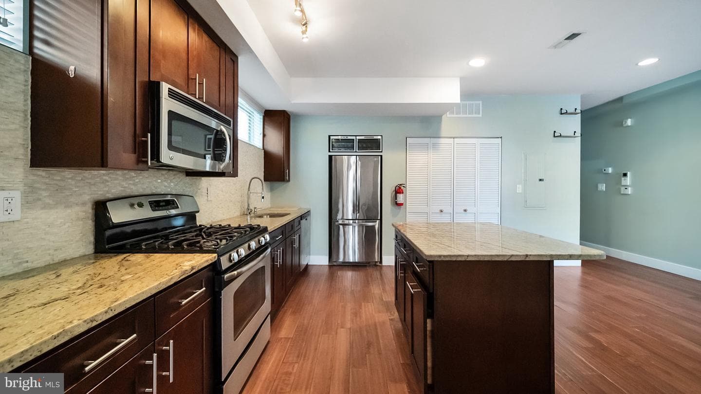 906 N 16th Street #3r photo 8