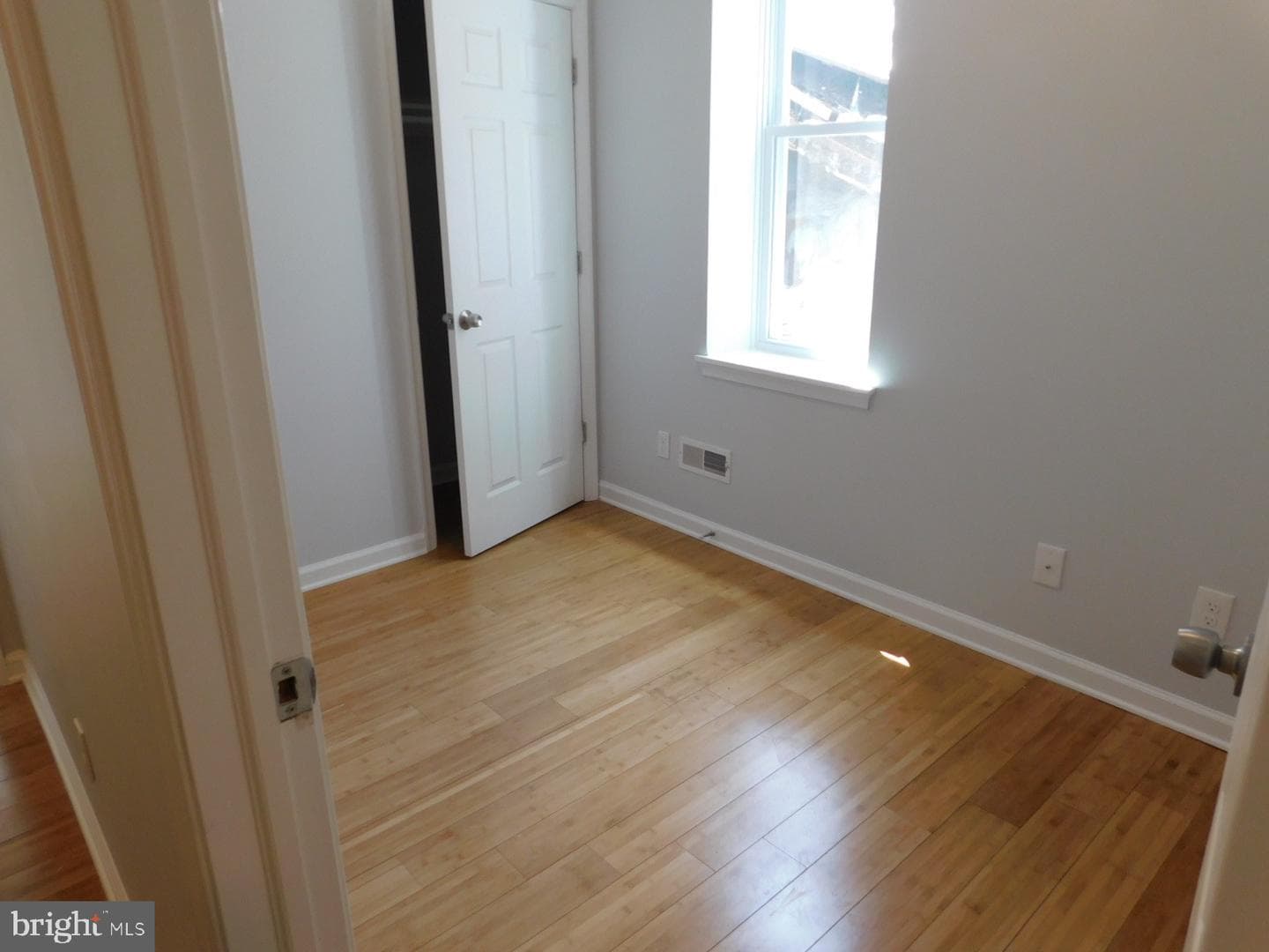 2437 N 19th Street photo 6
