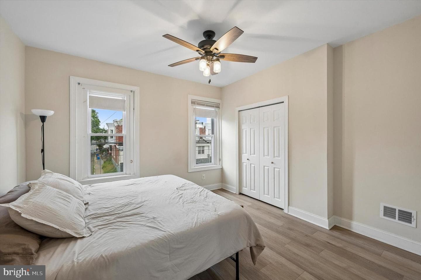 5512 Master Street photo 9