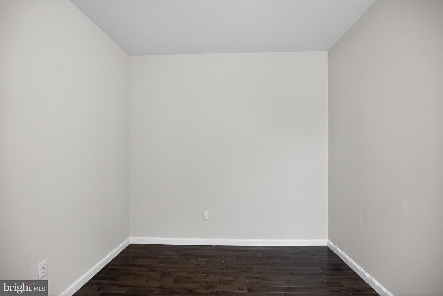1220 S Peach Street photo 9