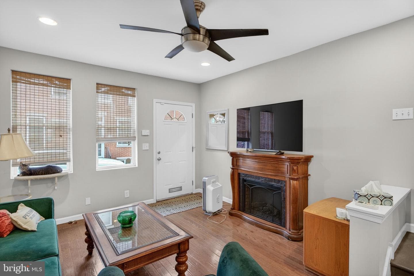 1424 S Orianna Street photo 5