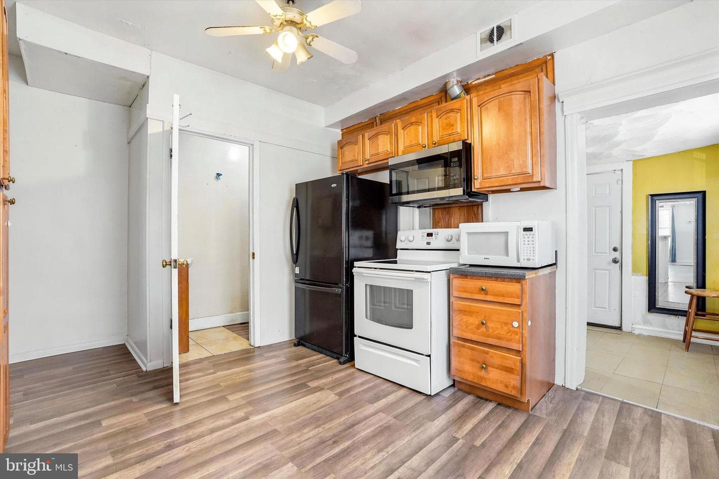 269 W Wingohocking Street photo 4