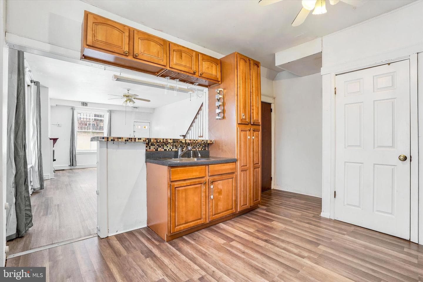 269 W Wingohocking Street photo 5