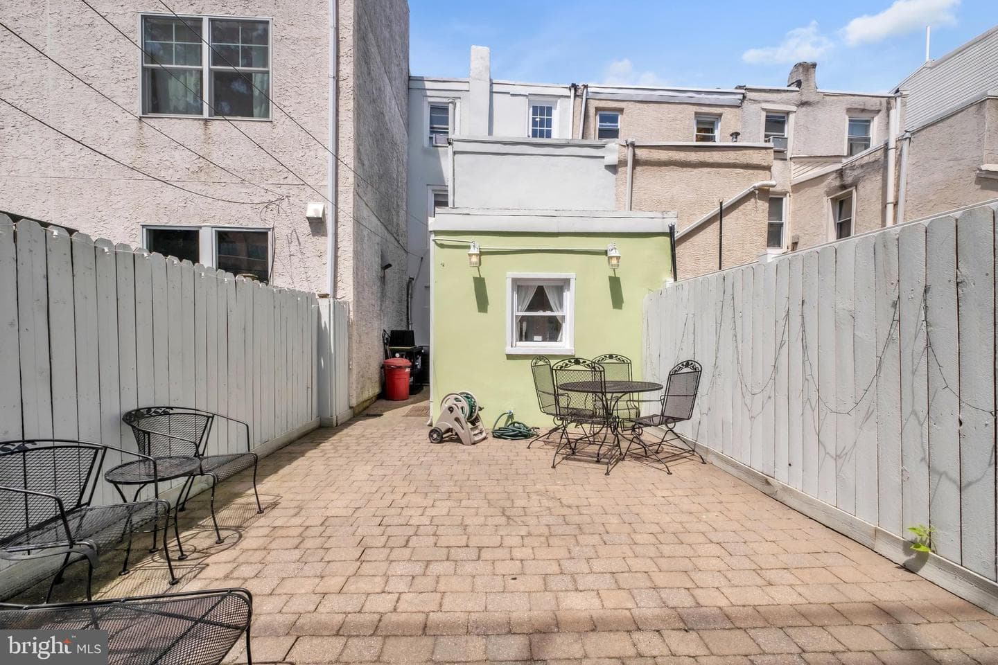 719 N Uber Street photo 20