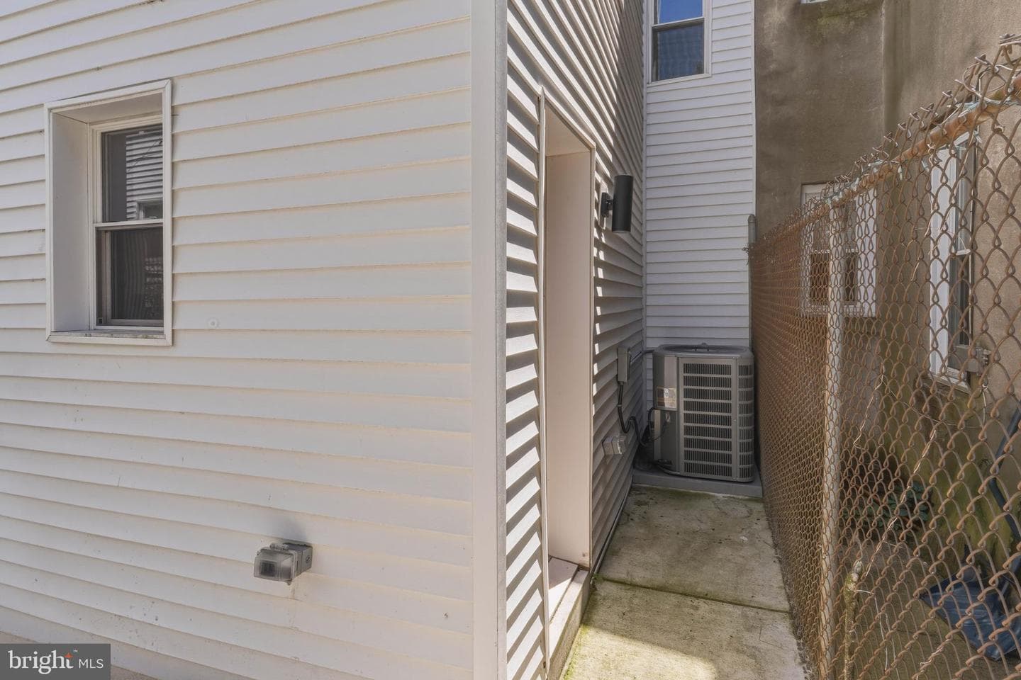 1725 W Thompson Street photo 48