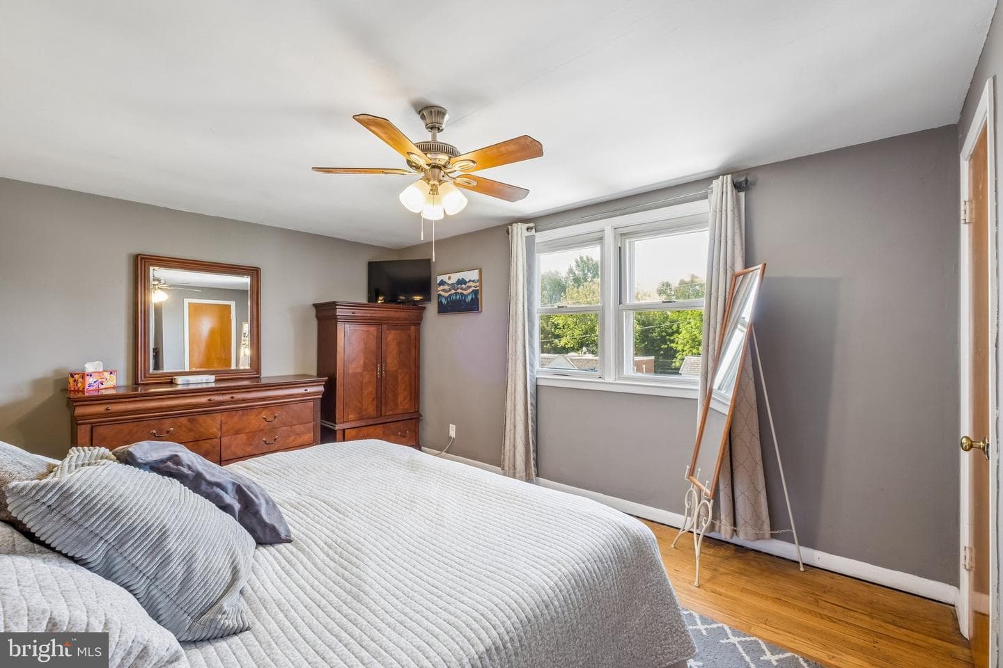 725 Hill Road photo 19