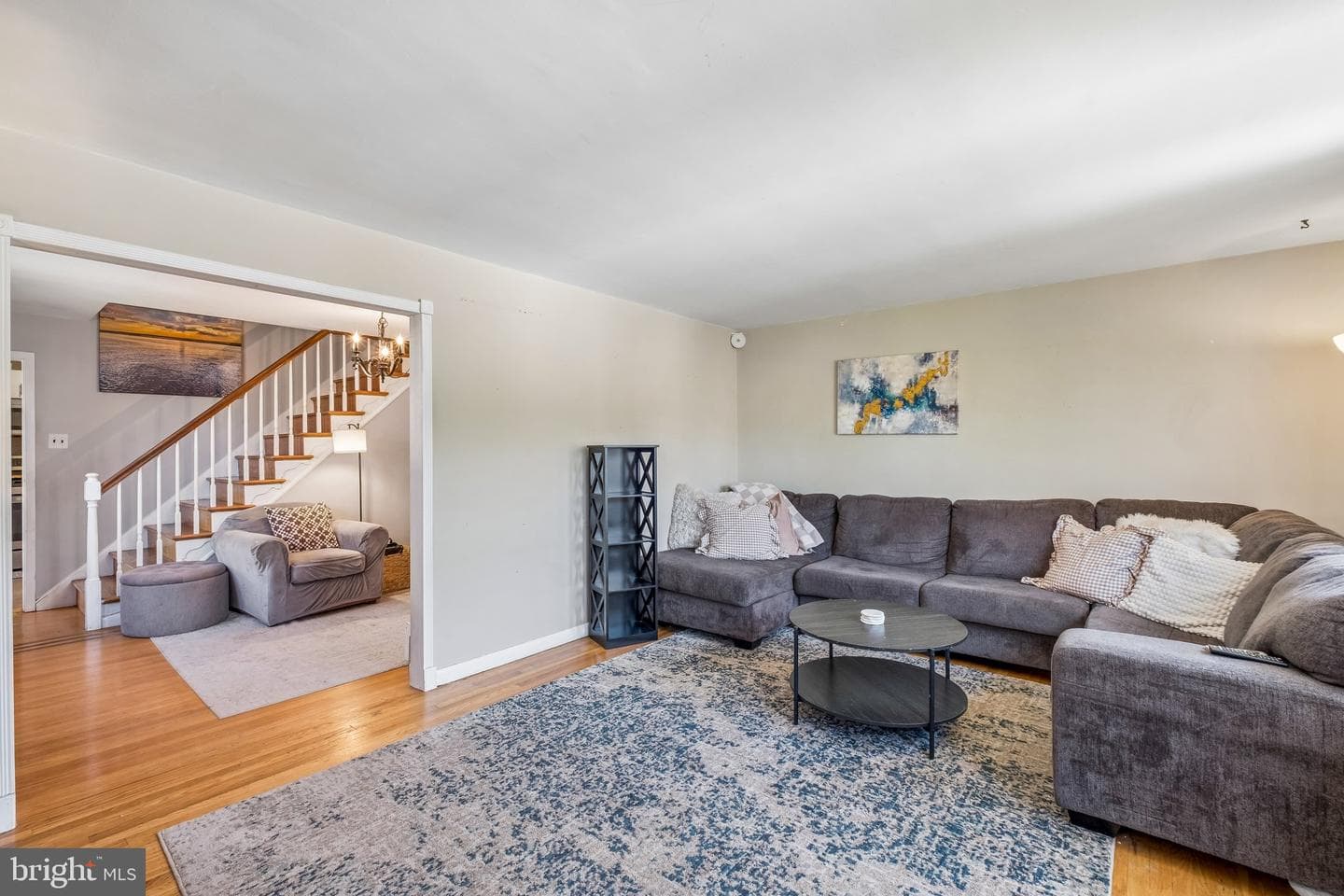 725 Hill Road photo 3