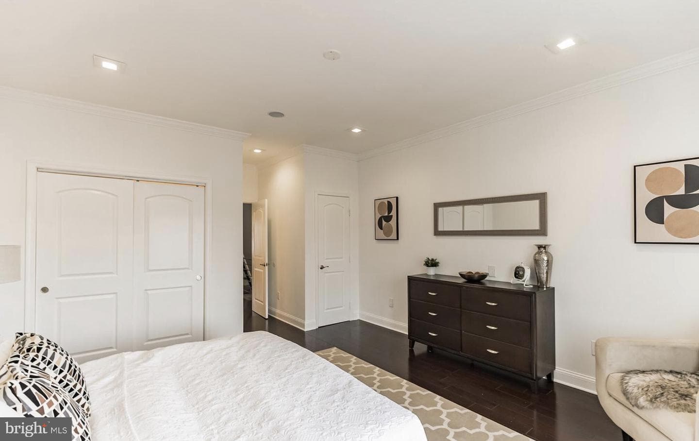 1818 Dickinson Street photo 27