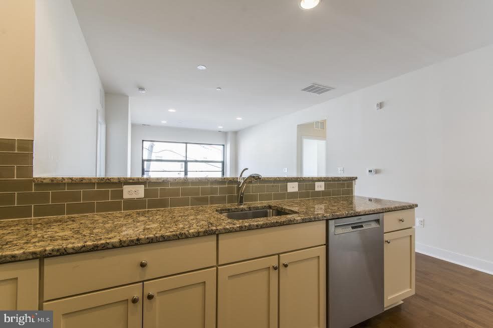 600 S 24th Street #213 photo 4