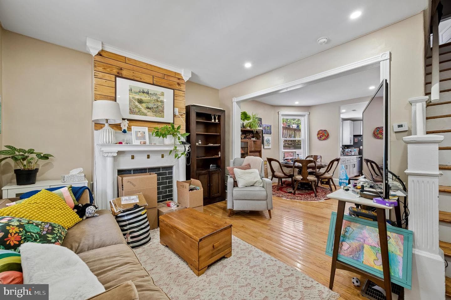 463 W Earlham Terrace photo 3