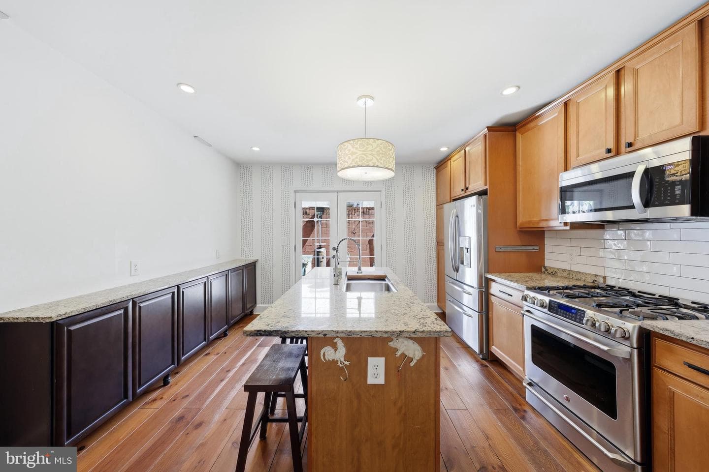 2245 Pemberton Street photo 15