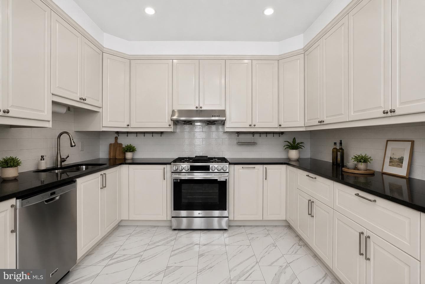 2501 S Colorado photo 14