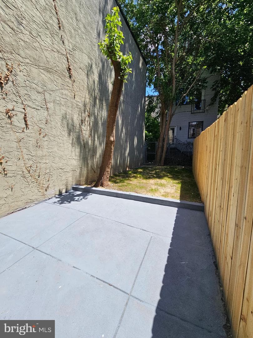 1835 N Gratz Street photo 28