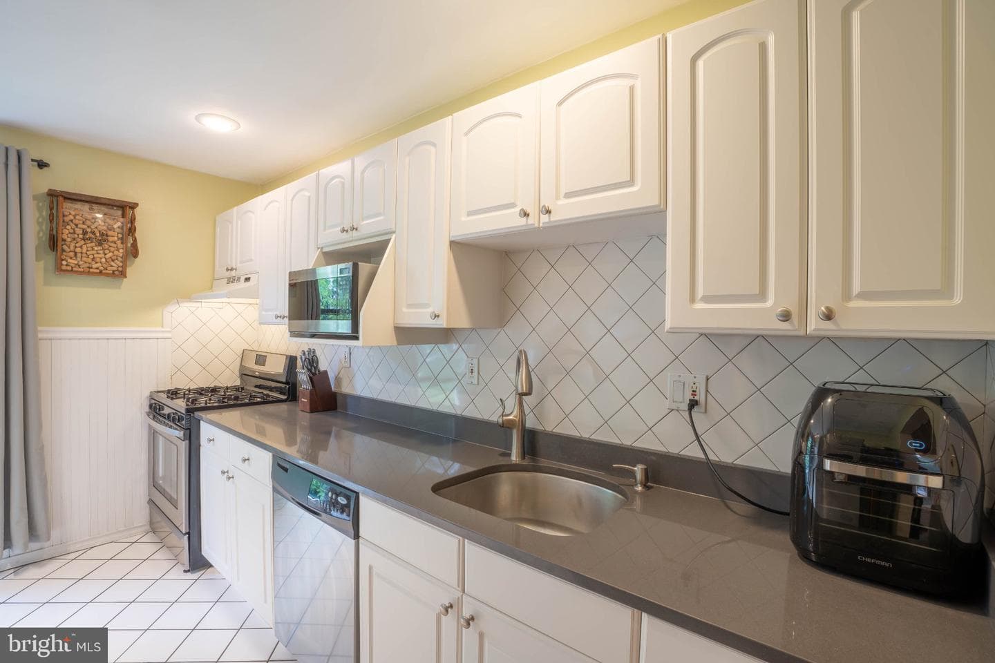 251 Shawmont Avenue #g photo 9
