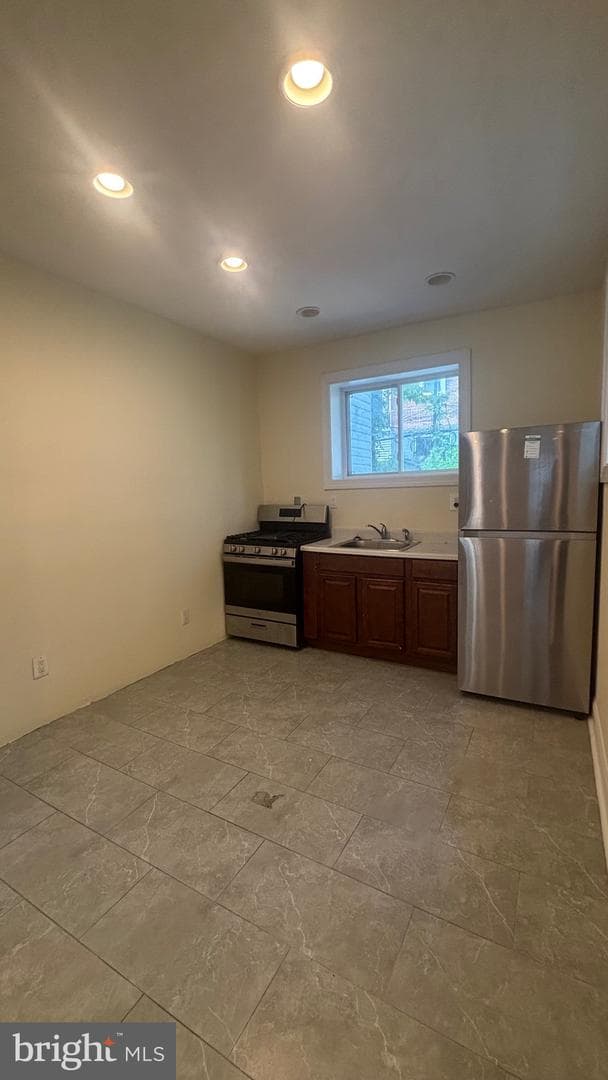 6349 Buist Avenue photo 10