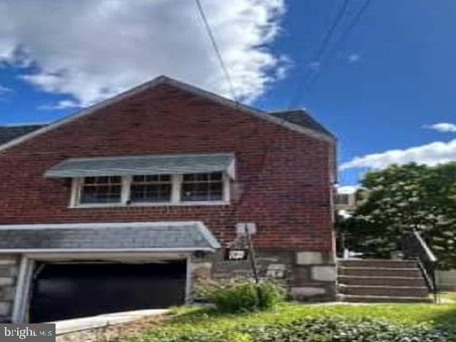 1120 Faunce Street photo 1