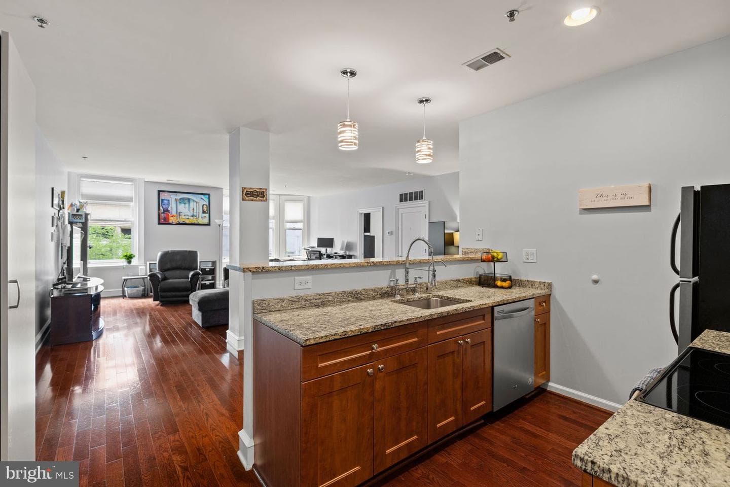 1811 Chestnut Street #301 photo 3