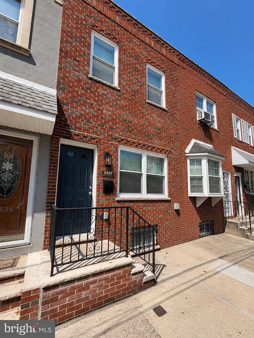 2432 E Clearfield Street, Philadelphia