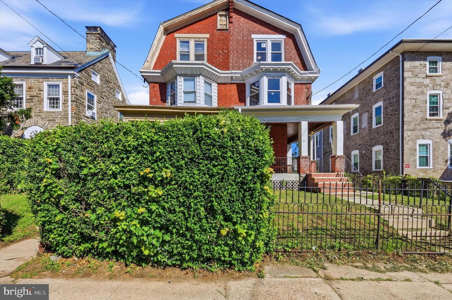 51 E High Street photo 1