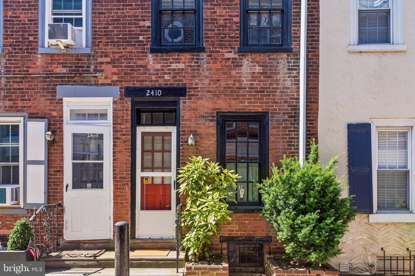 2410 Manning St photo 19