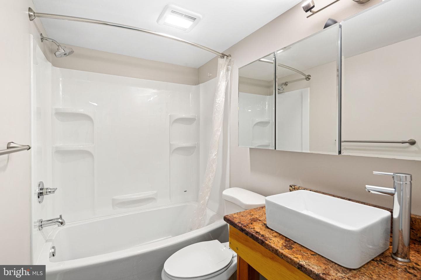 401 Shawmont Avenue #b photo 9