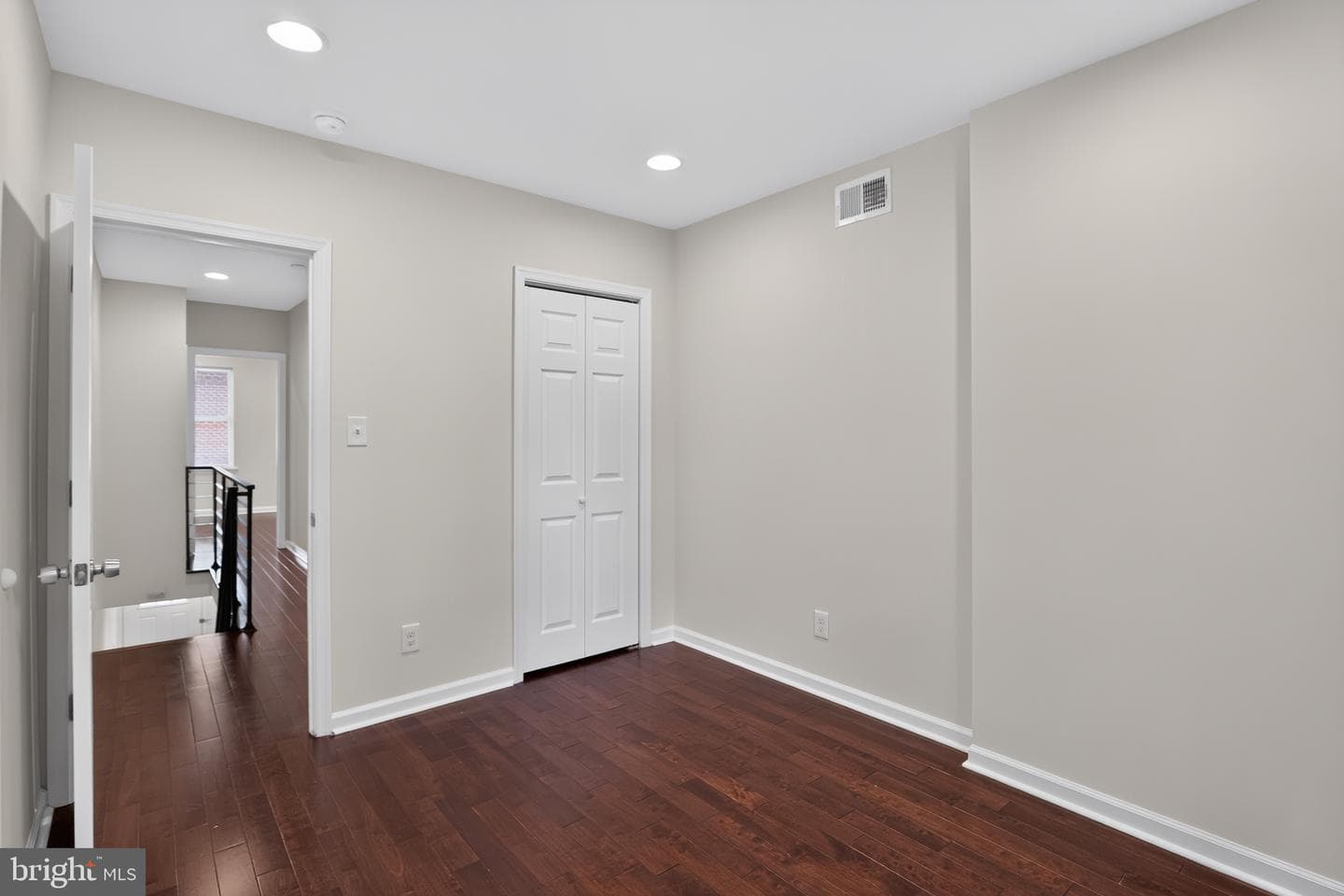 2632 Wilder Street photo 20