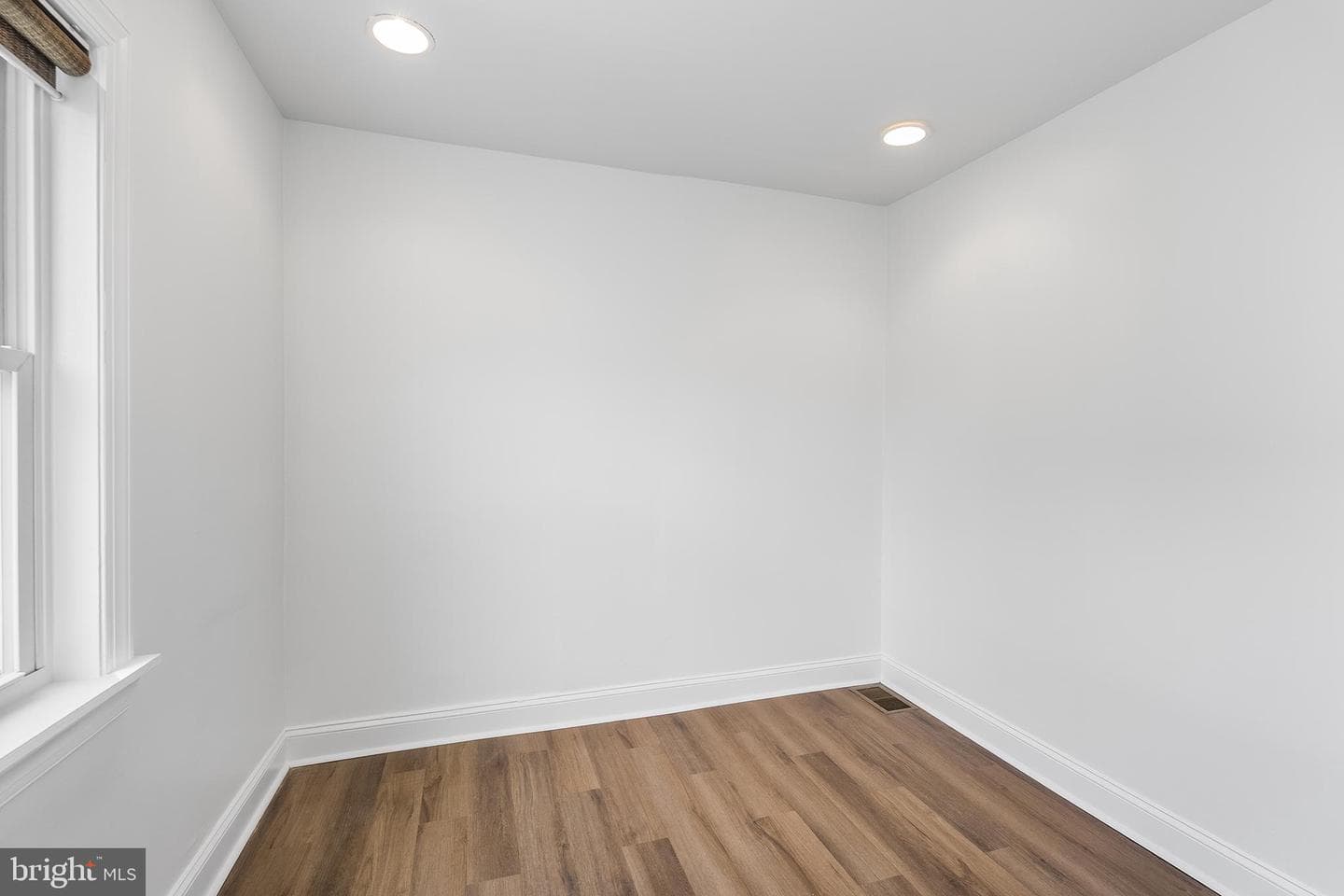 902 Emily Street photo 15