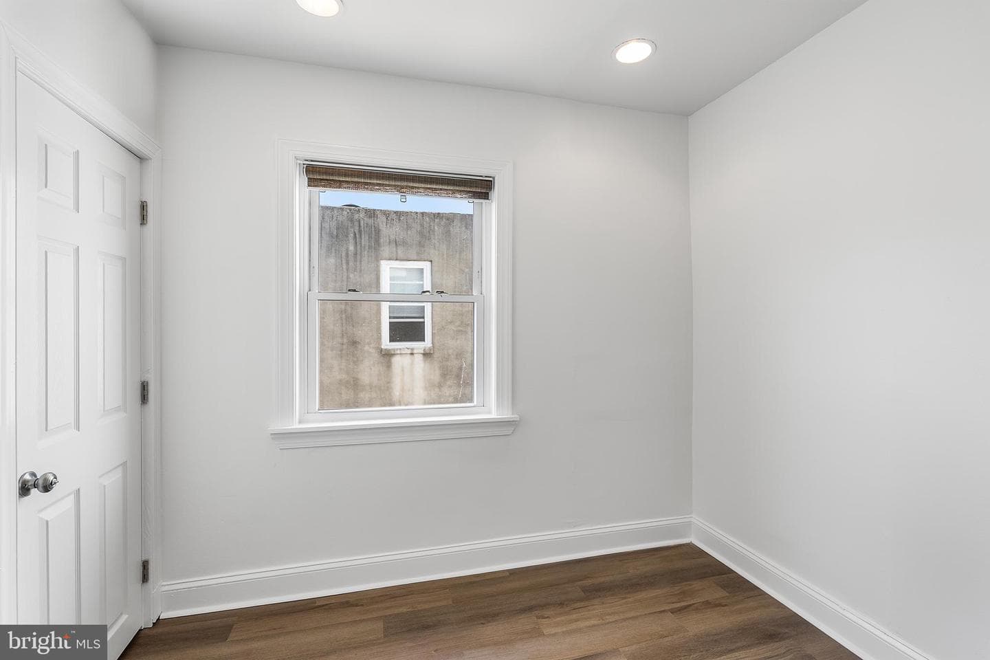 902 Emily Street photo 16