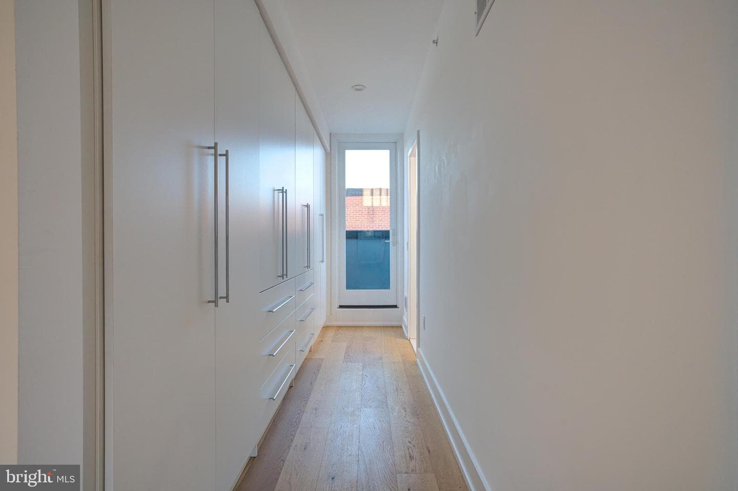 1746 N Hope Street photo 32
