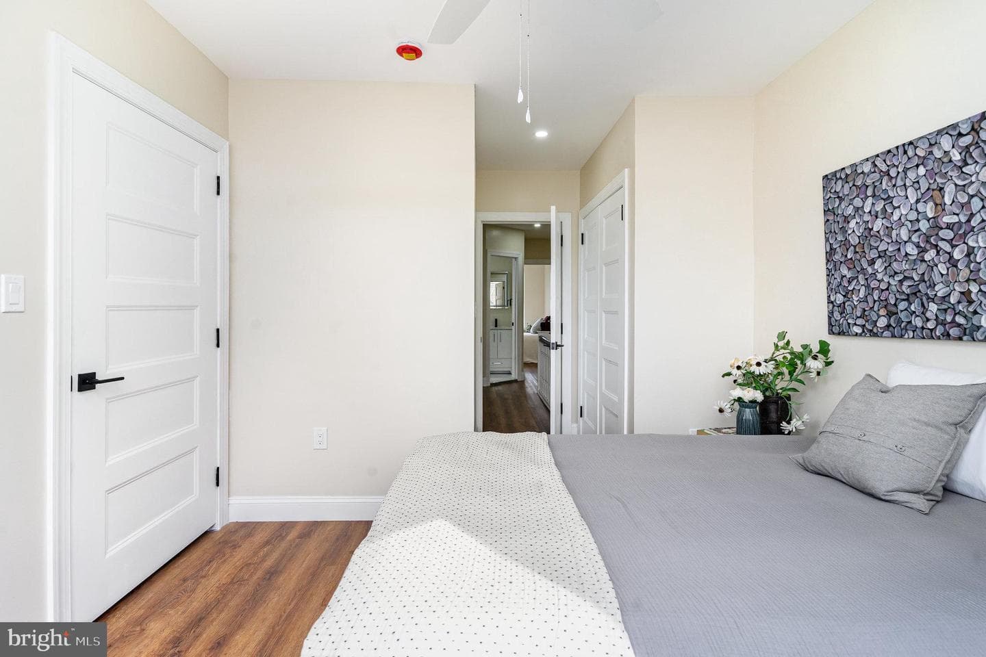 5637 Rodman Street photo 17