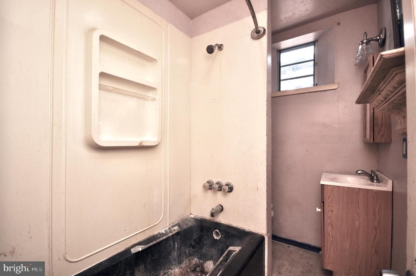 3479 Helen Street photo 16