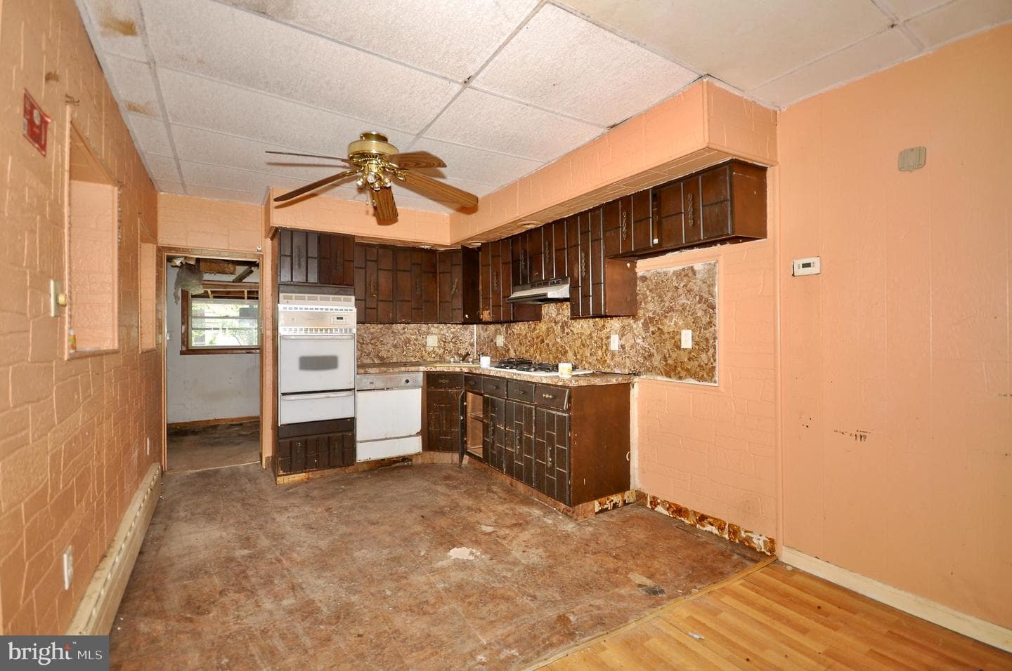 3479 Helen Street photo 8