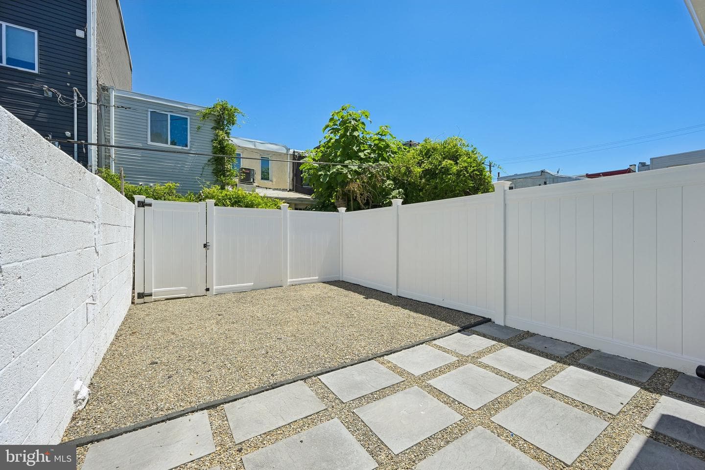 1933 E Albert Street photo 28