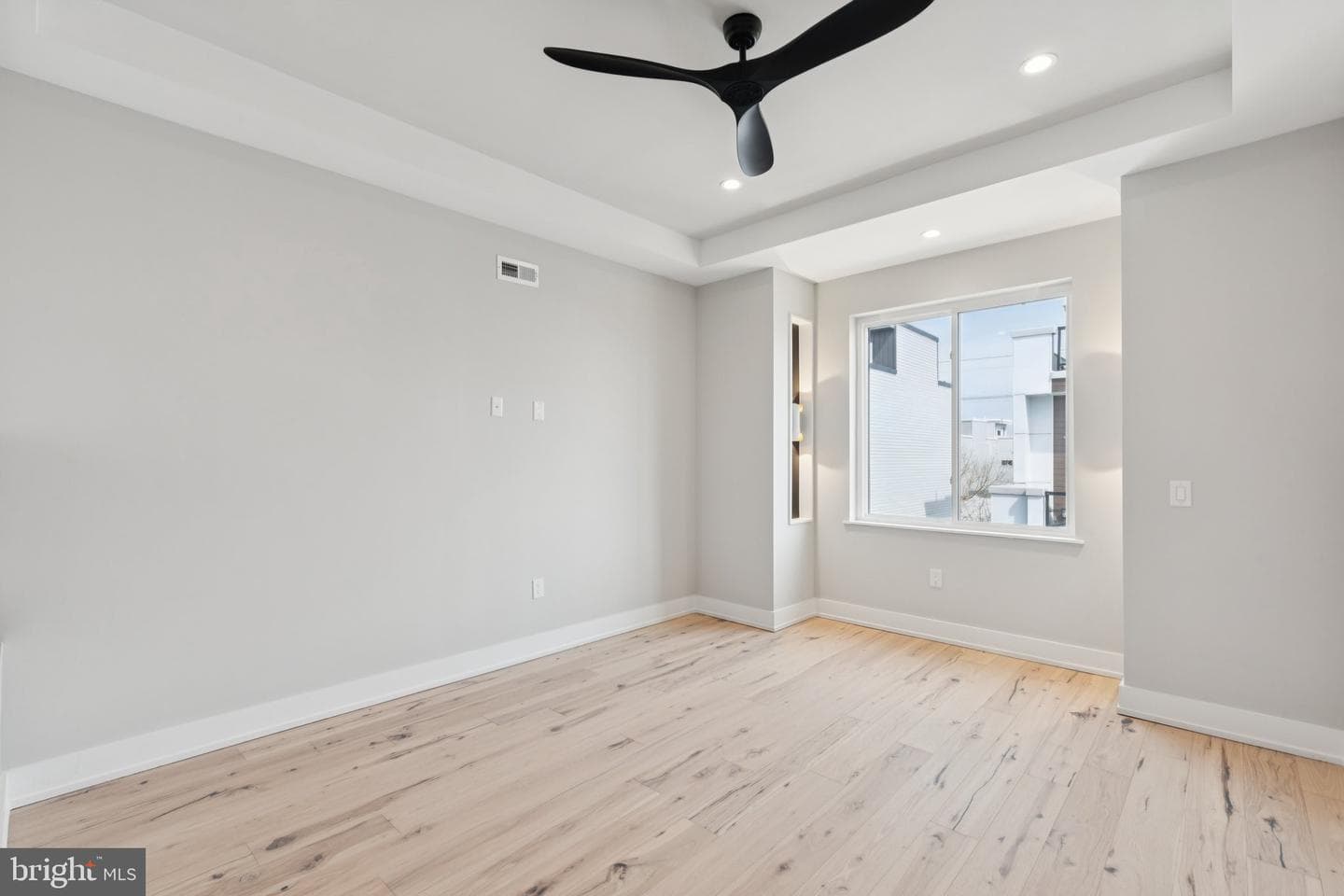 1518 S Bambrey Street photo 12