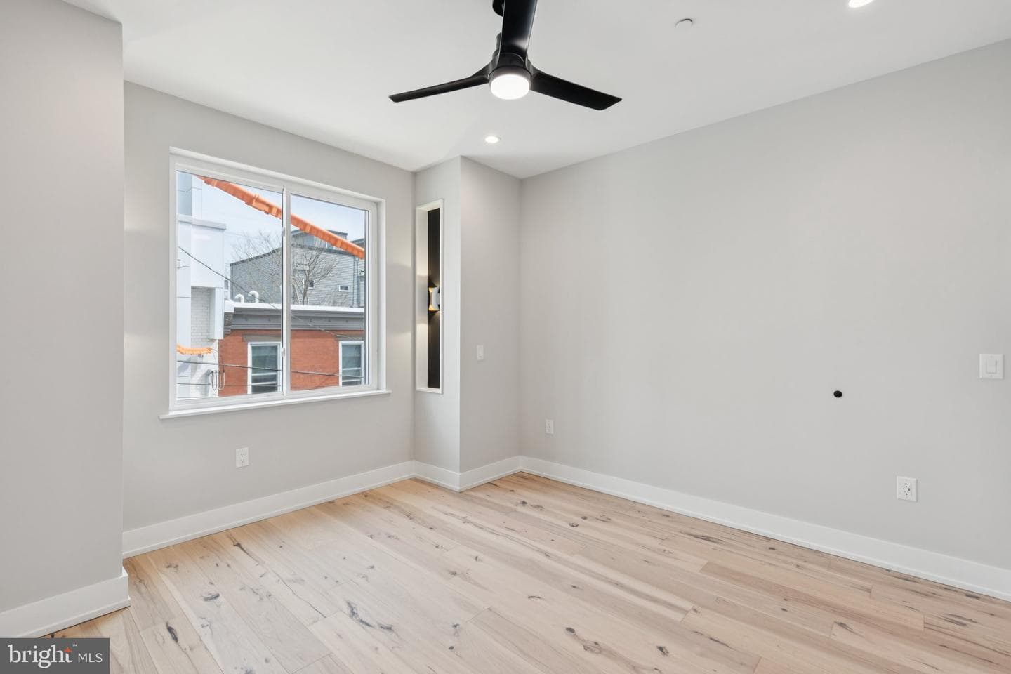 1518 S Bambrey Street photo 13