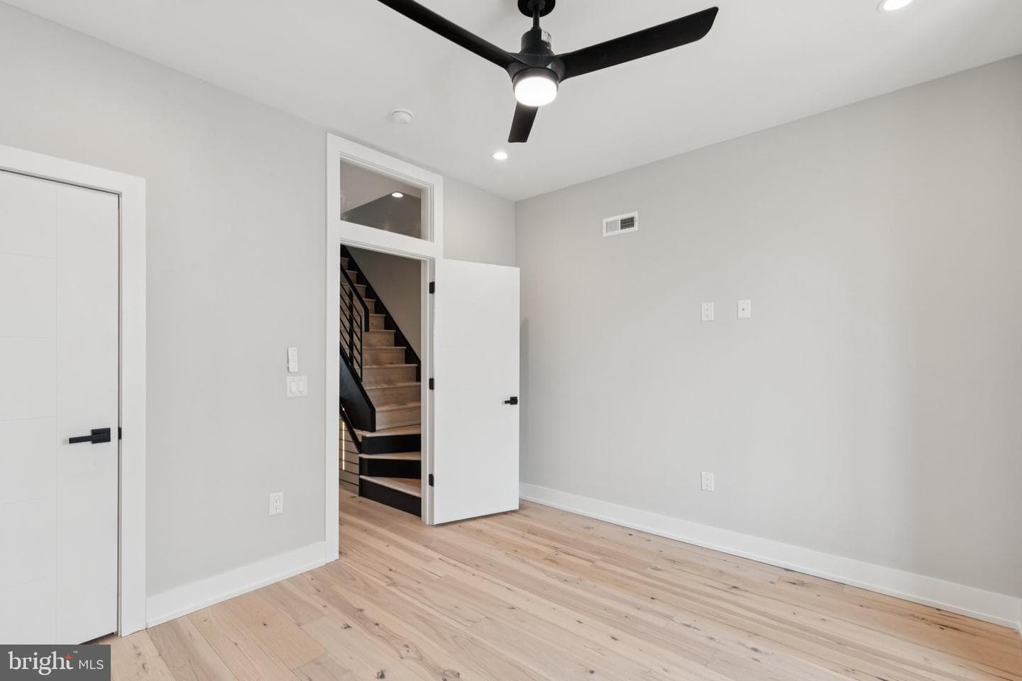 1518 S Bambrey Street photo 14