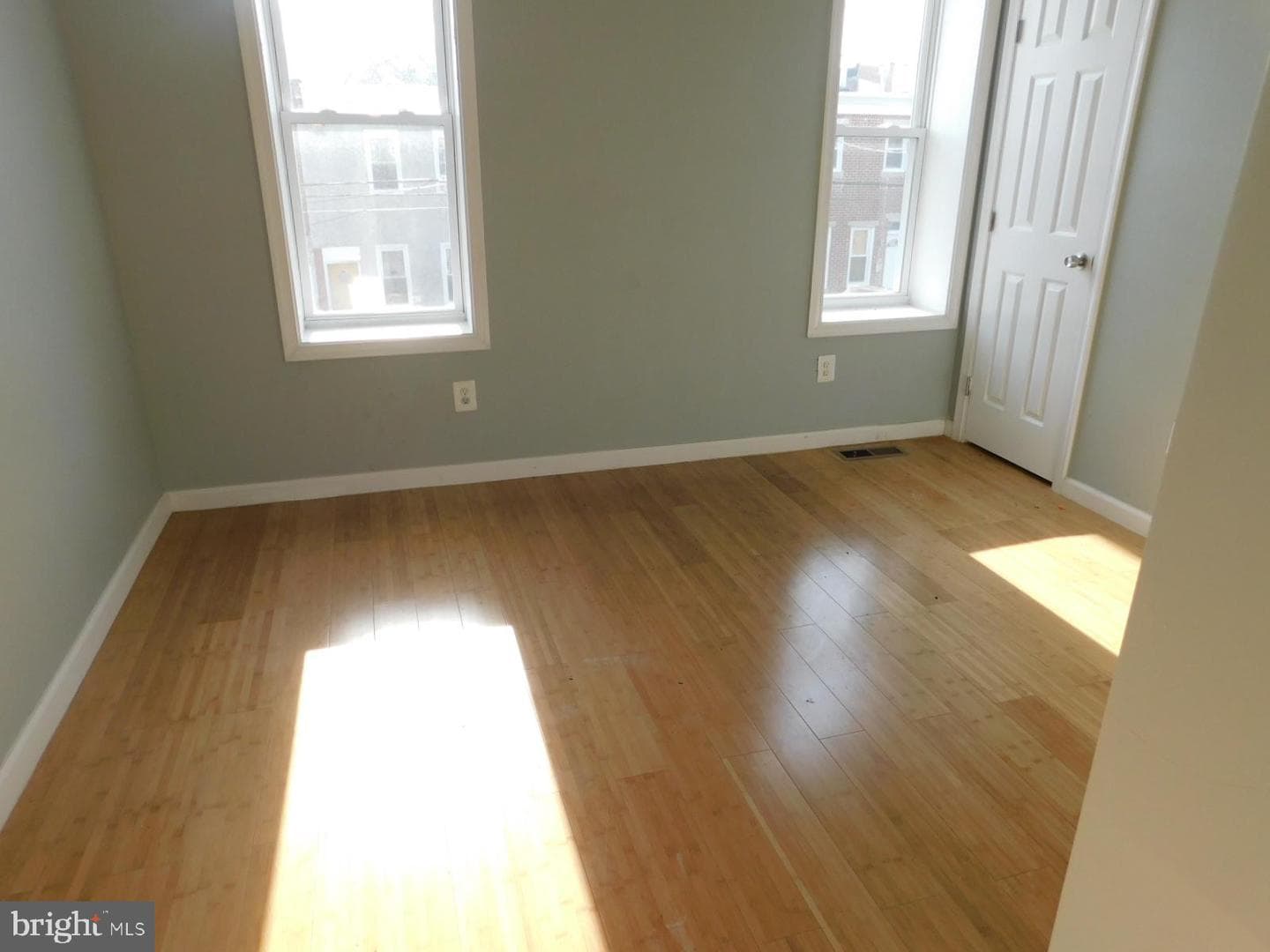 4215 Parrish Street photo 5