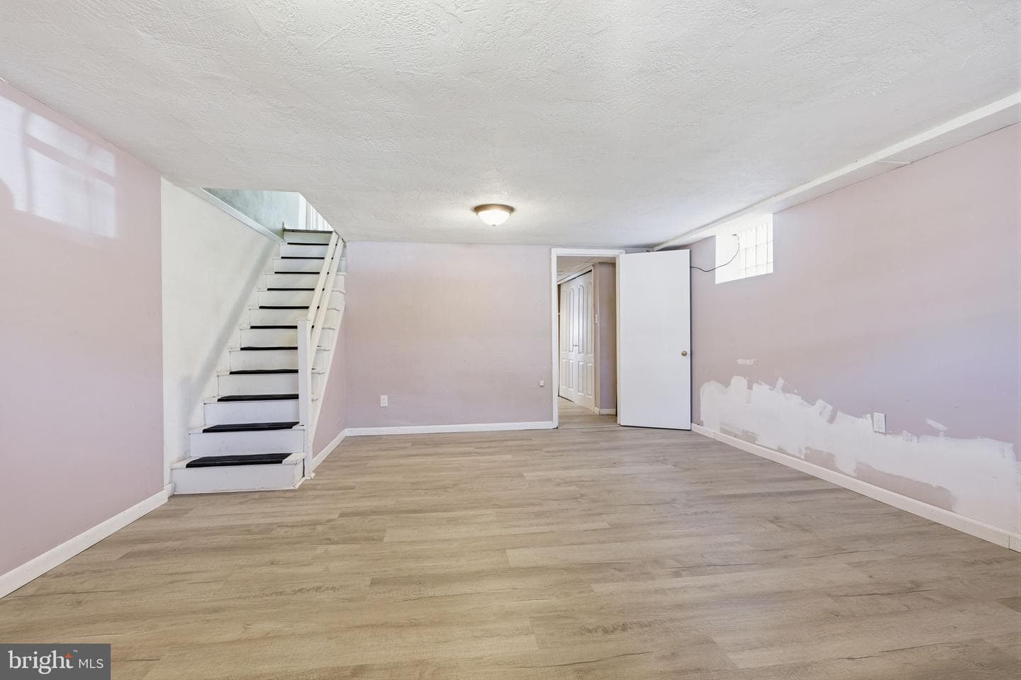 1025 Friendship Street photo 24