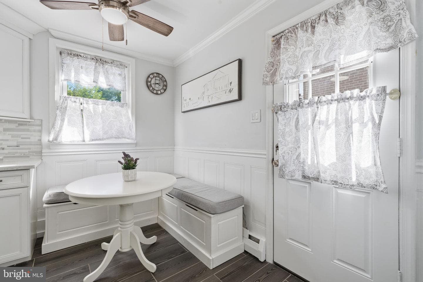 1025 Friendship Street photo 7