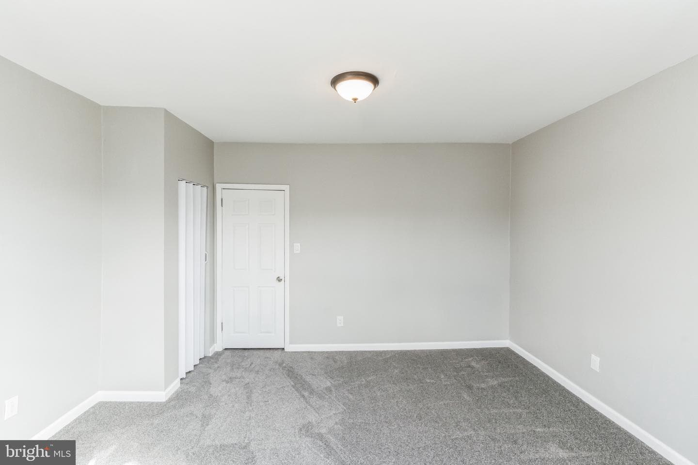 241 S Ithan Street photo 24