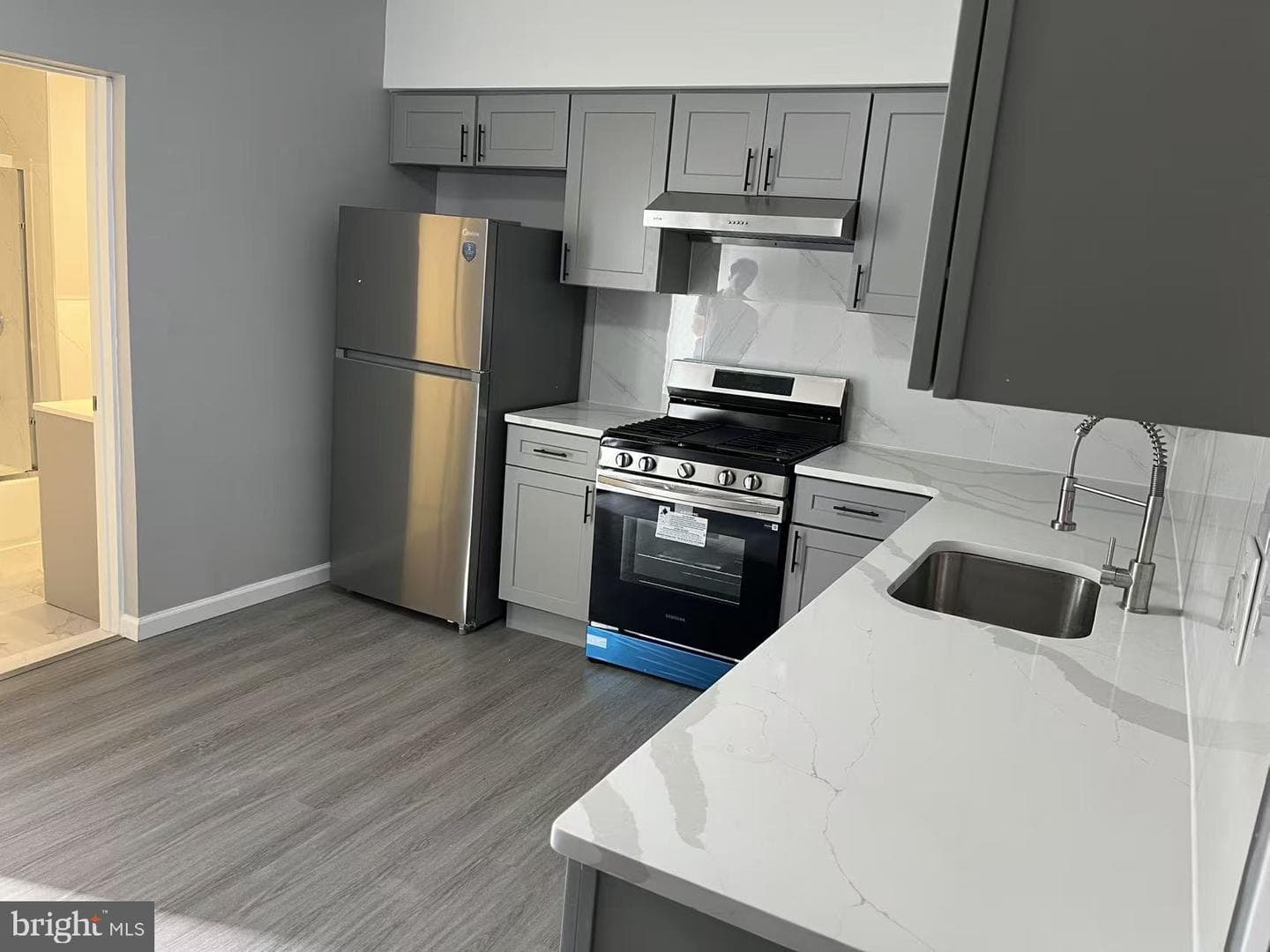 2118 N Percy Street photo 3