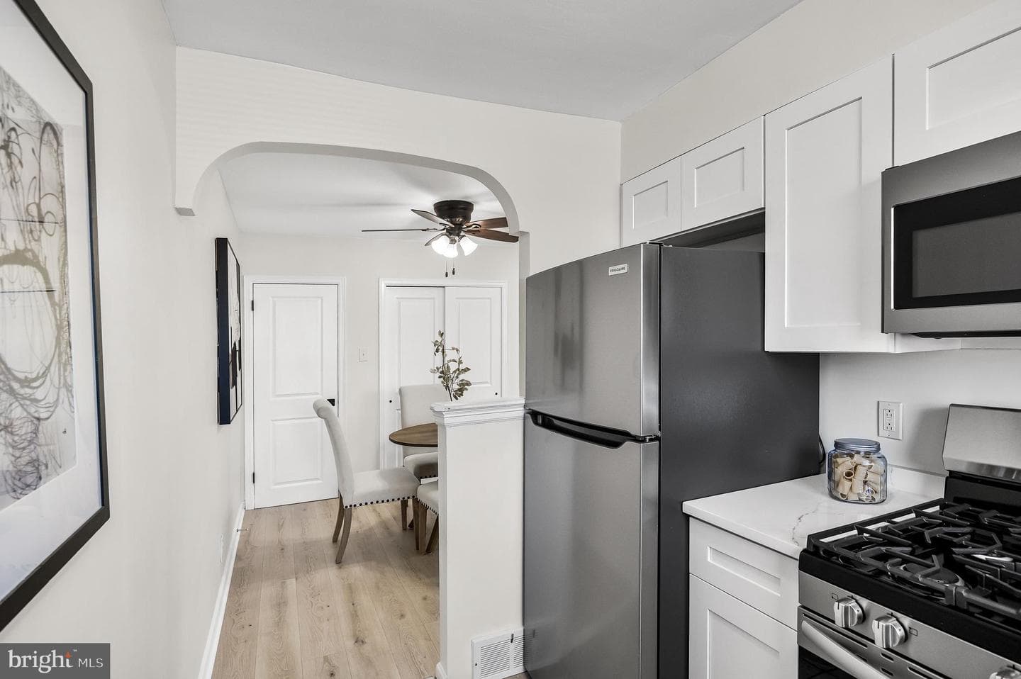 7929 Lister Street photo 10