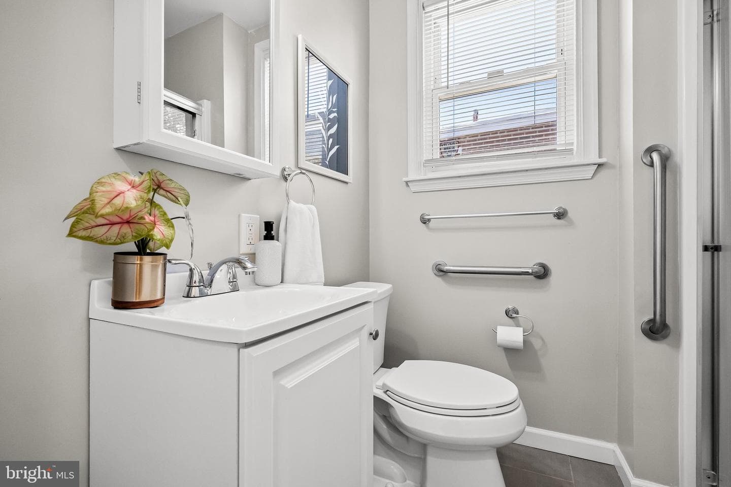 7929 Lister Street photo 20