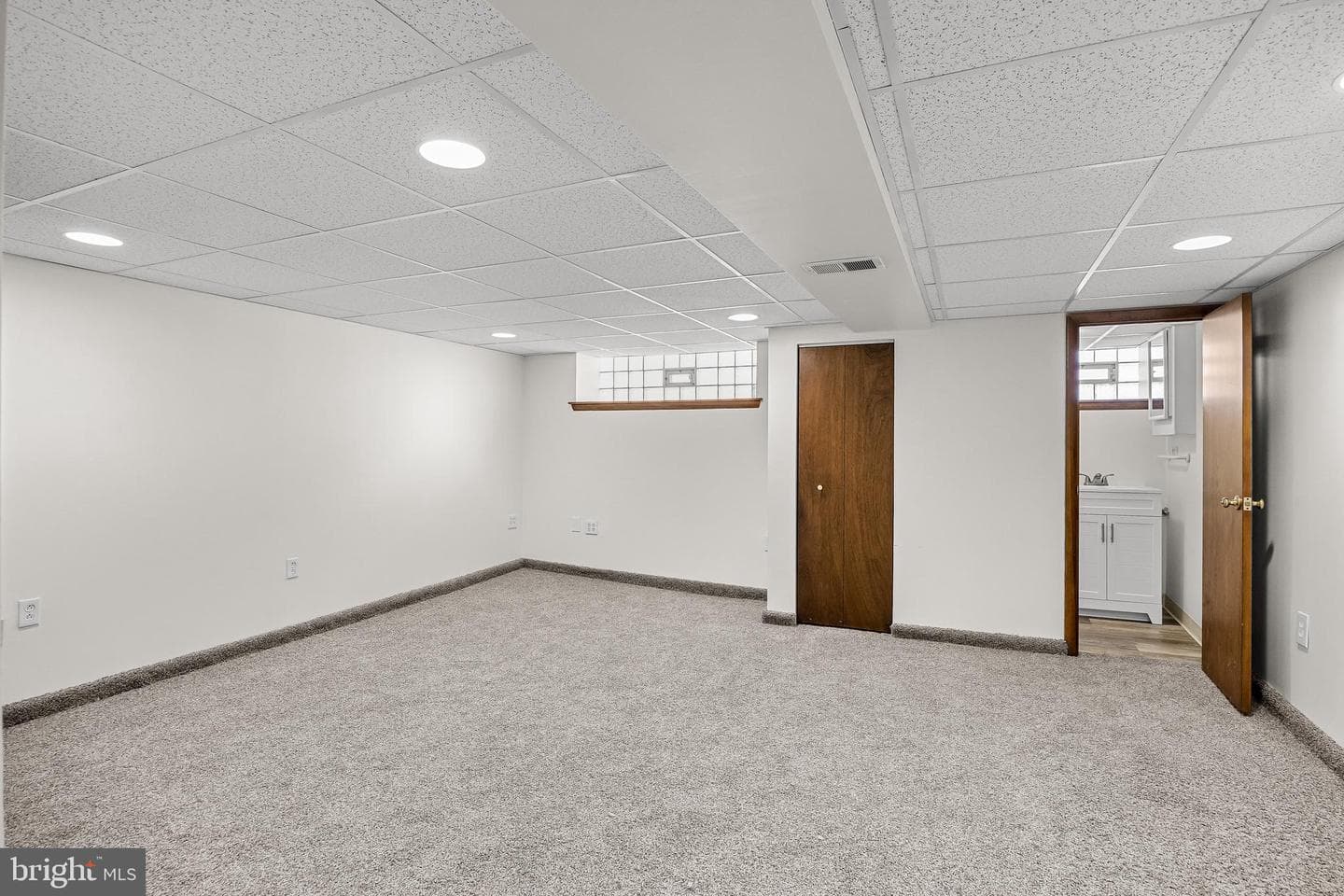 7929 Lister Street photo 22